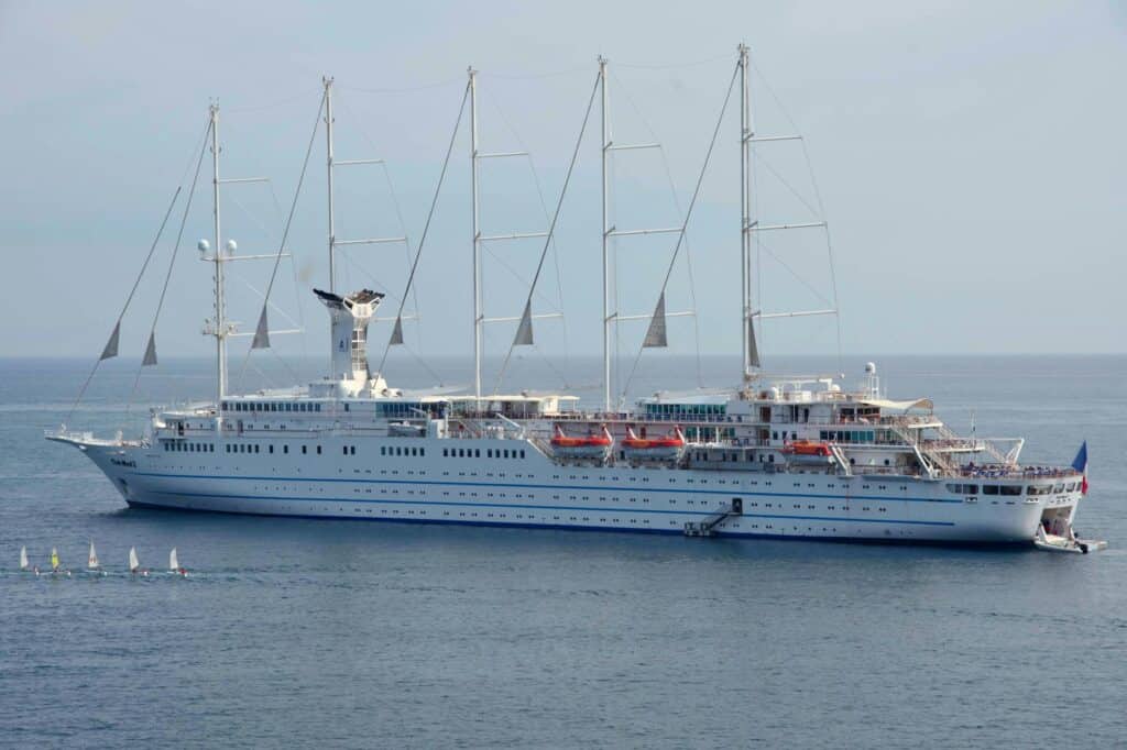cruise ship coast
