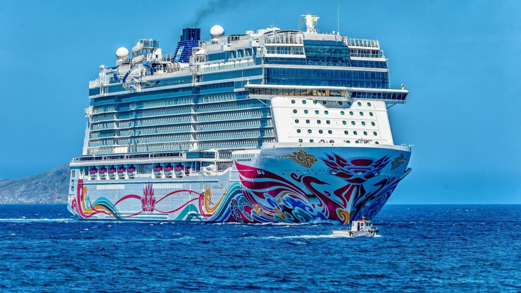 cruise ship panorama